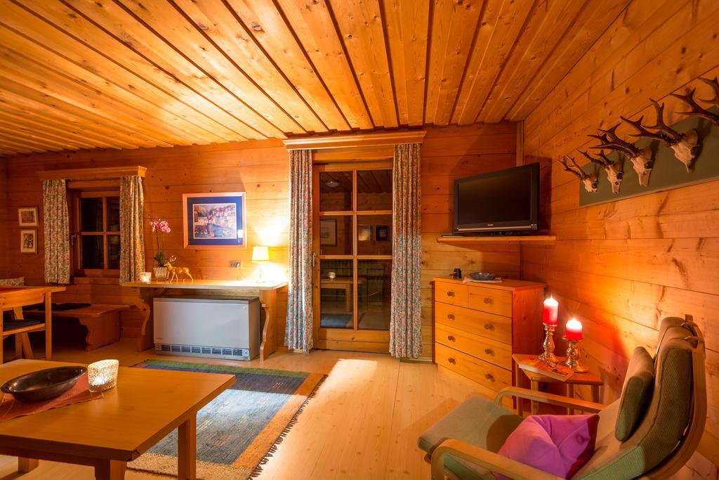 Chalets Ebner Eben Im Pongau Ruang foto